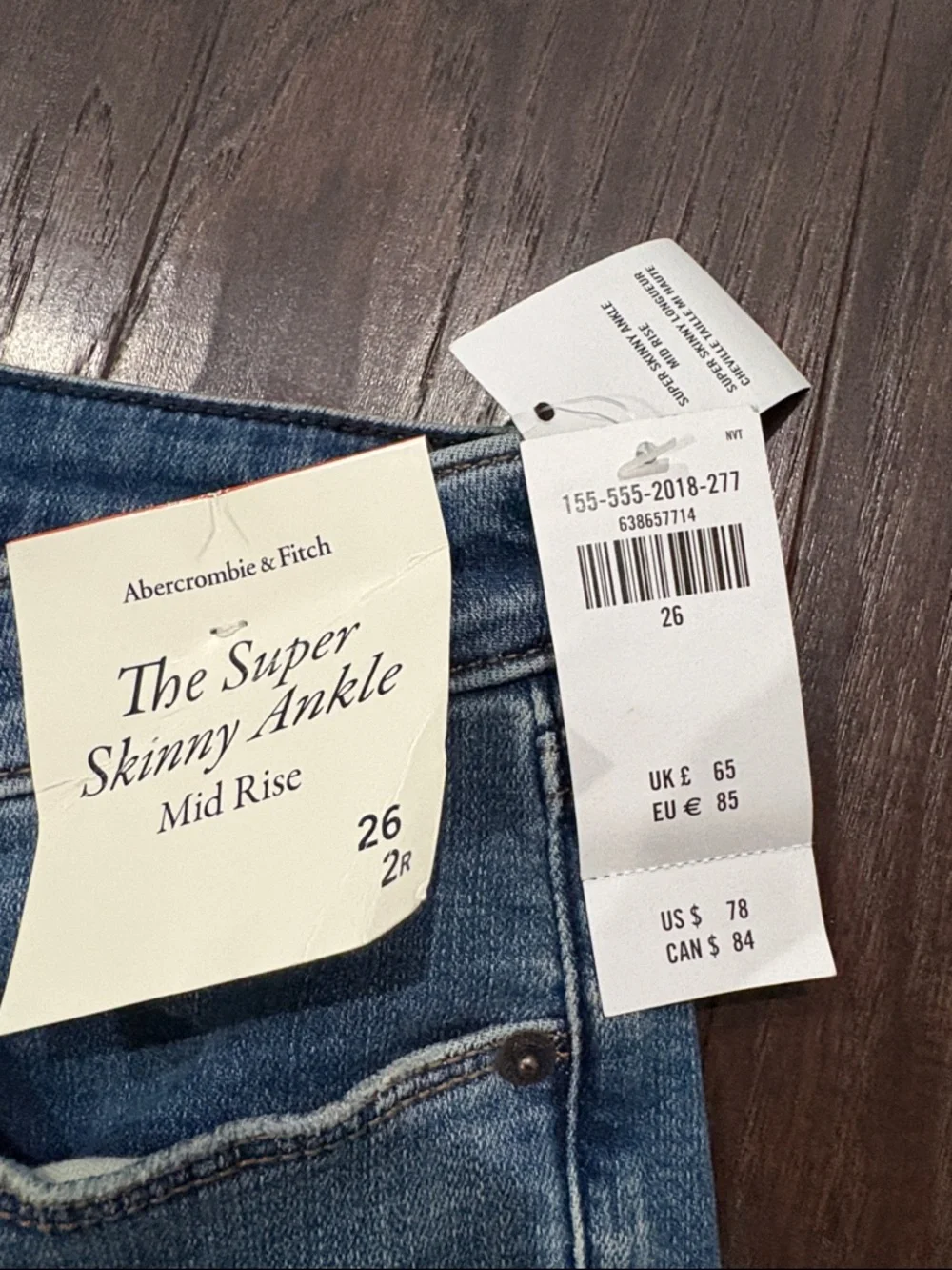 Classic Distressed Blue Women's Jeans - Abercrombie - Picture 2 of 3
